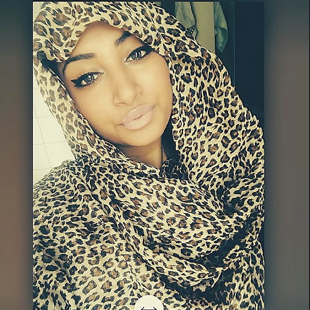 Sexy Muslim Hijabi Beurette Arab Moroccan Paki Sluts (2/31)