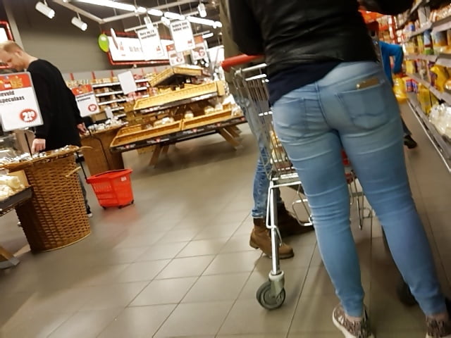 Tight sexy ass in different jeans part 31 (2/10)