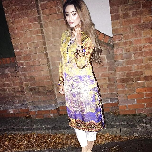 Manchester Paki Pakistani Girl Nice Feet NON Nude (24/38)