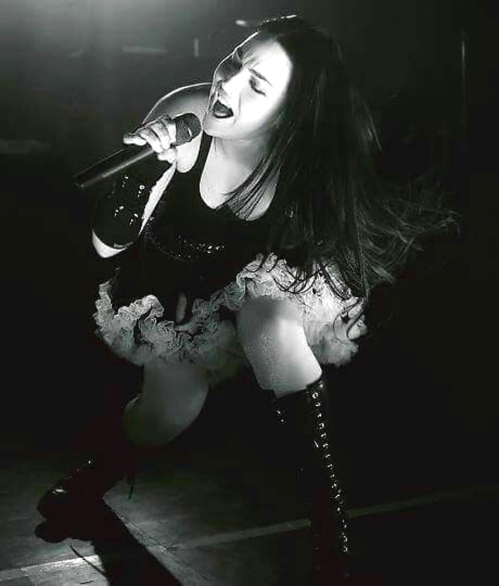 Singer Of Evanescence