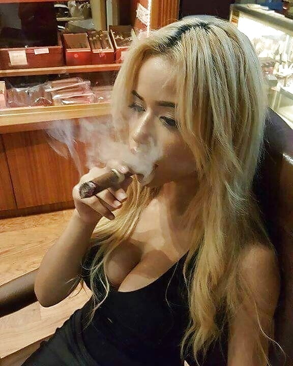 From_the_Moshe_Files_Babes_and_cigars_2 (21/27)
