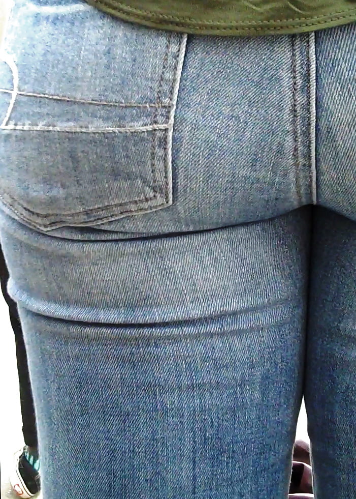 Scratch & sniff teen ass in butt tight jeans  (20/28)