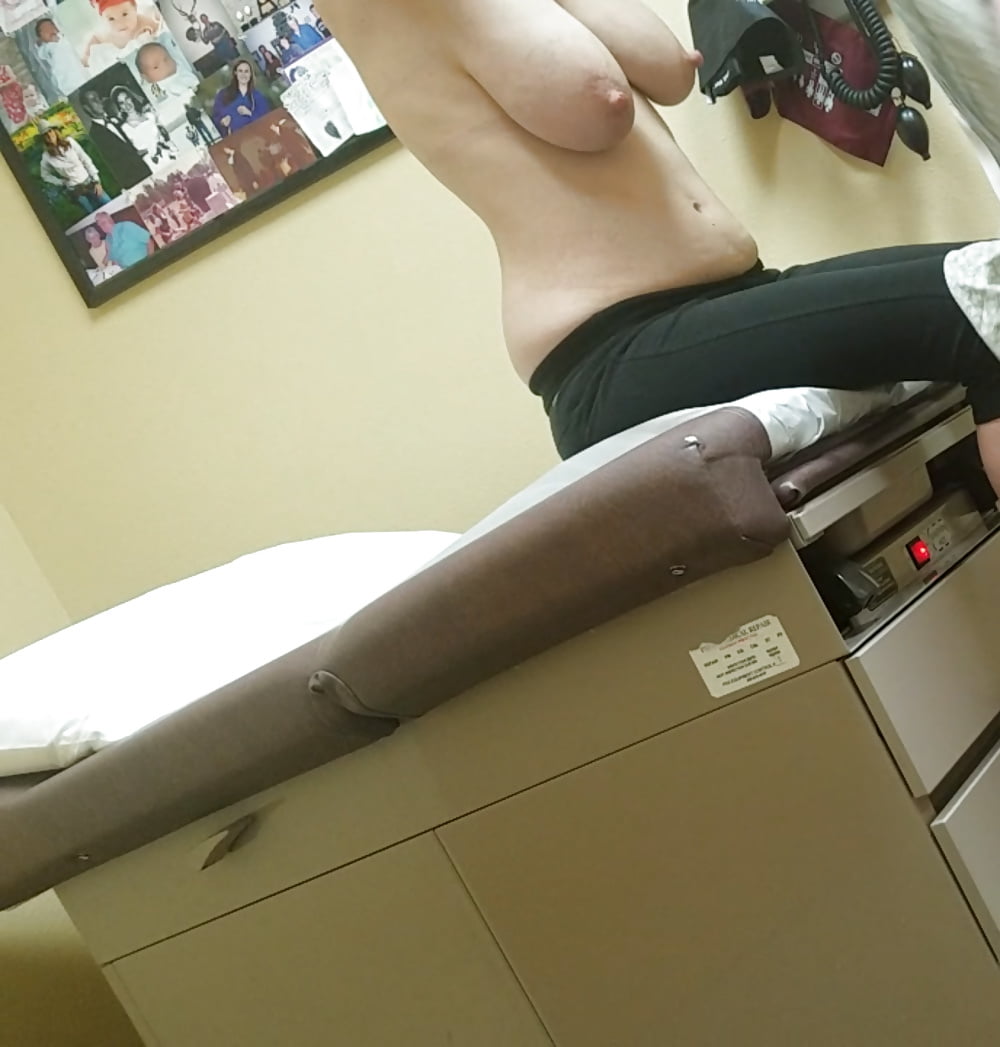Big tits at doctors office (3/4)
