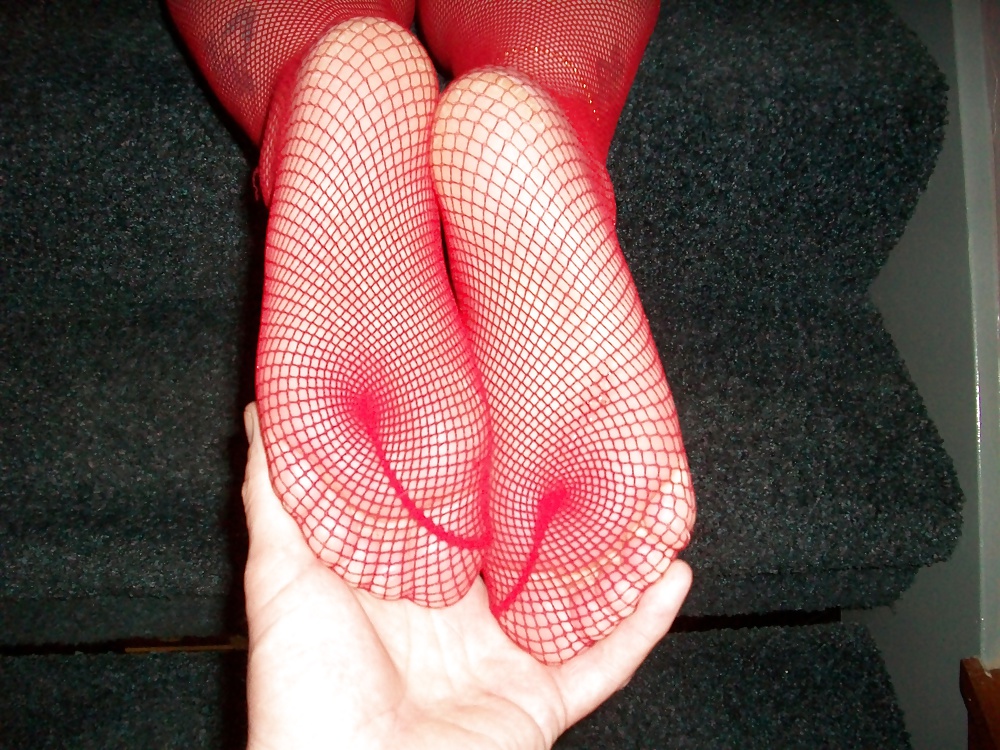 My girlfriend red fishnet tights pantyhose no panties (23/31)