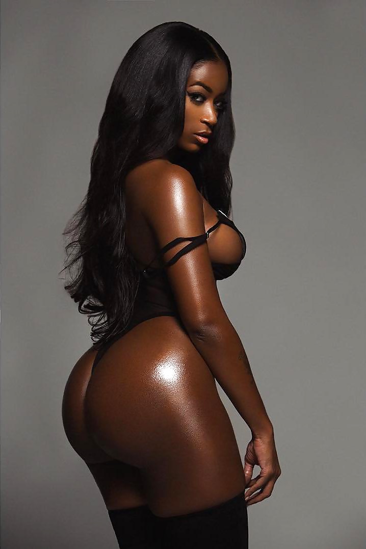Black female models nude - 🧡 Голые негритянки в масле (80 фото) - порно фо...