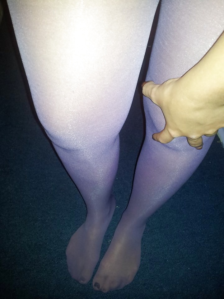 pics of scottish female legs+feet in tights+stockings (22/39)