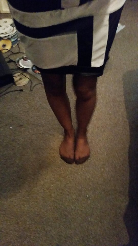 pics_of_scottish_female_legs feet_in_tights stockings (9/39)