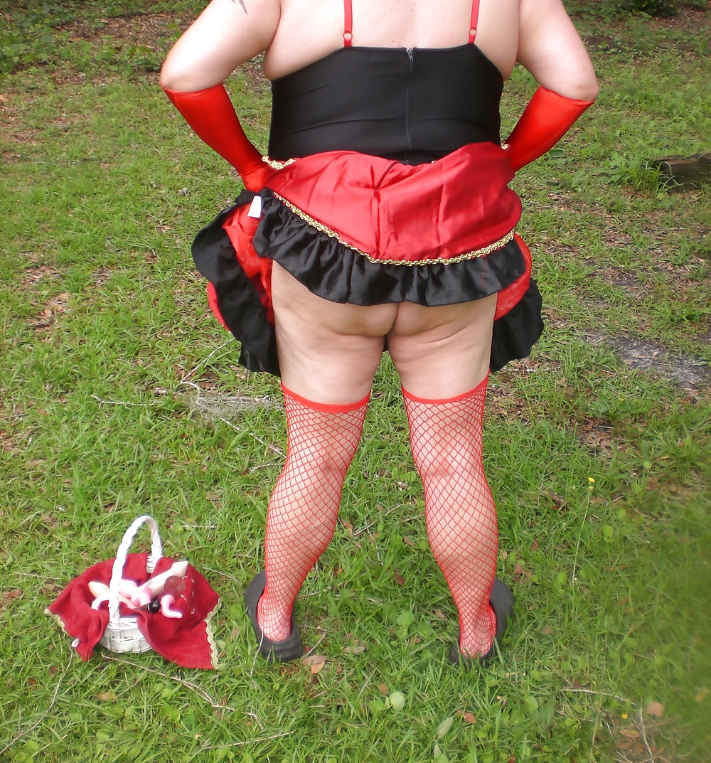 Big Red Riding Hood - My FAT BBW Wife - Cosplay (4/42)