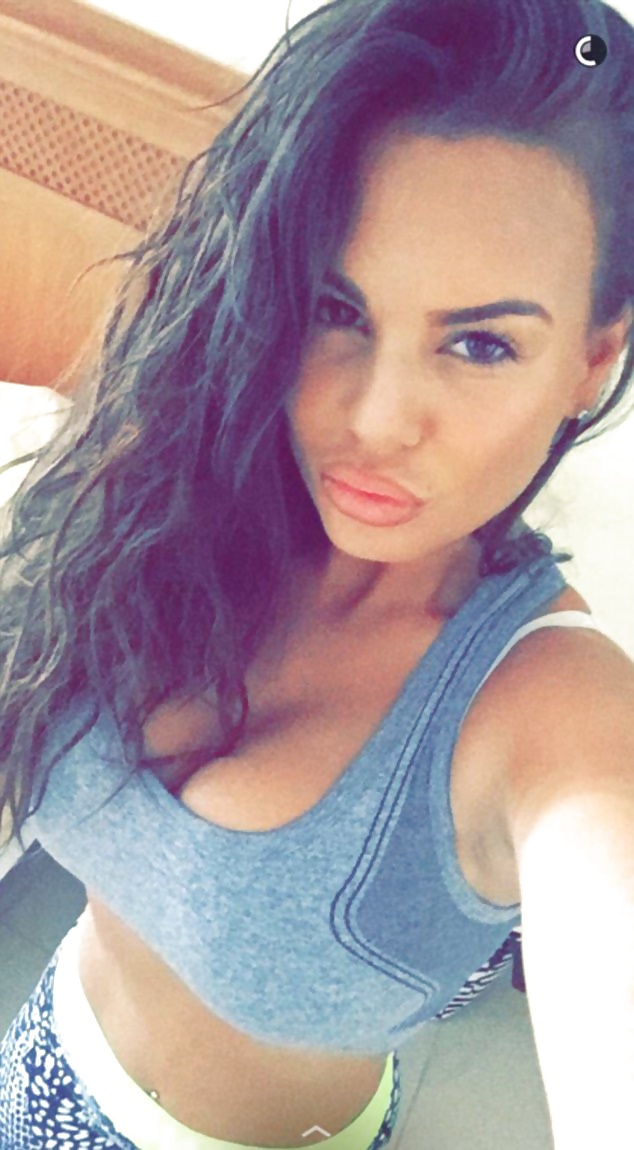 Chantelle Connelly MTV Geordie shore sexy selfies  (4/5)