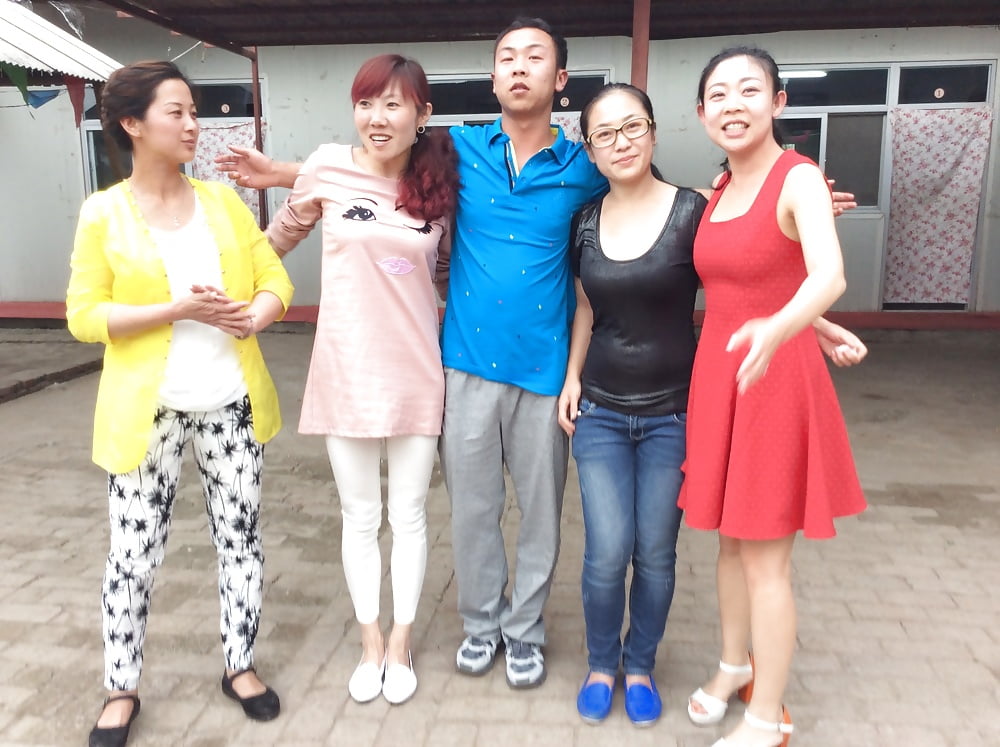 Chinese wife and friends (6/17)