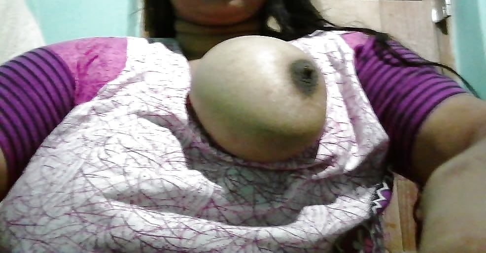 indian bbw college girl ankita showing her huge boobs (2/2)