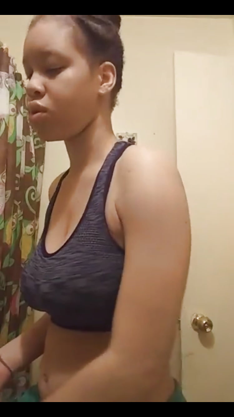 Ebony teen (non nude) Big tits begging for cum  (13/70)