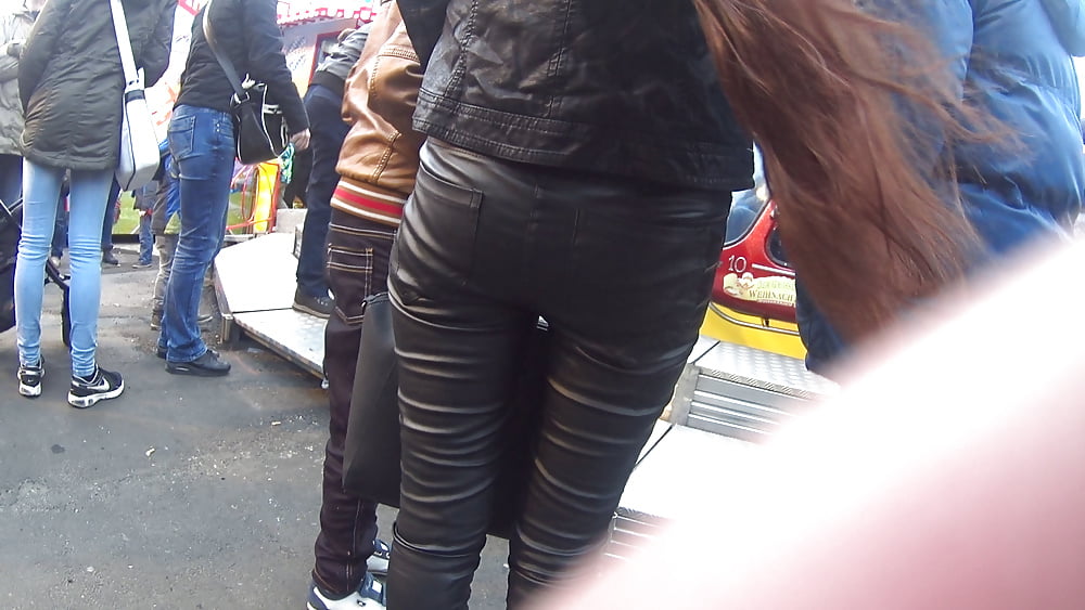 Teen girl in a leather pant (11/16)