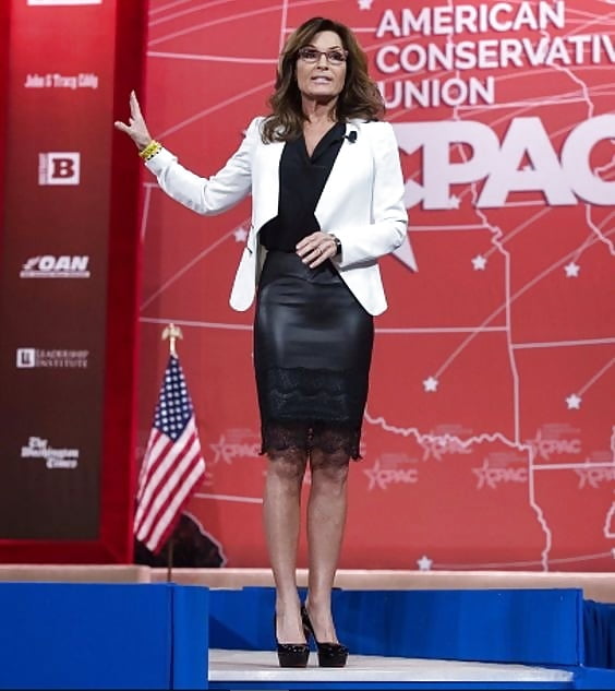 Sarah Palin In Tight Leather Skirt. 