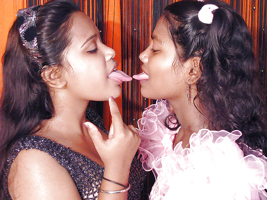 (Mysterr) - Indian Lesbian Teens (6/18)