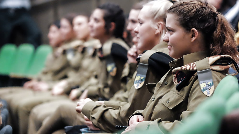 Israel Tank Army Girls (8/12)