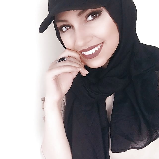 Bosnian_hijab_girl_Fatima (13/25)