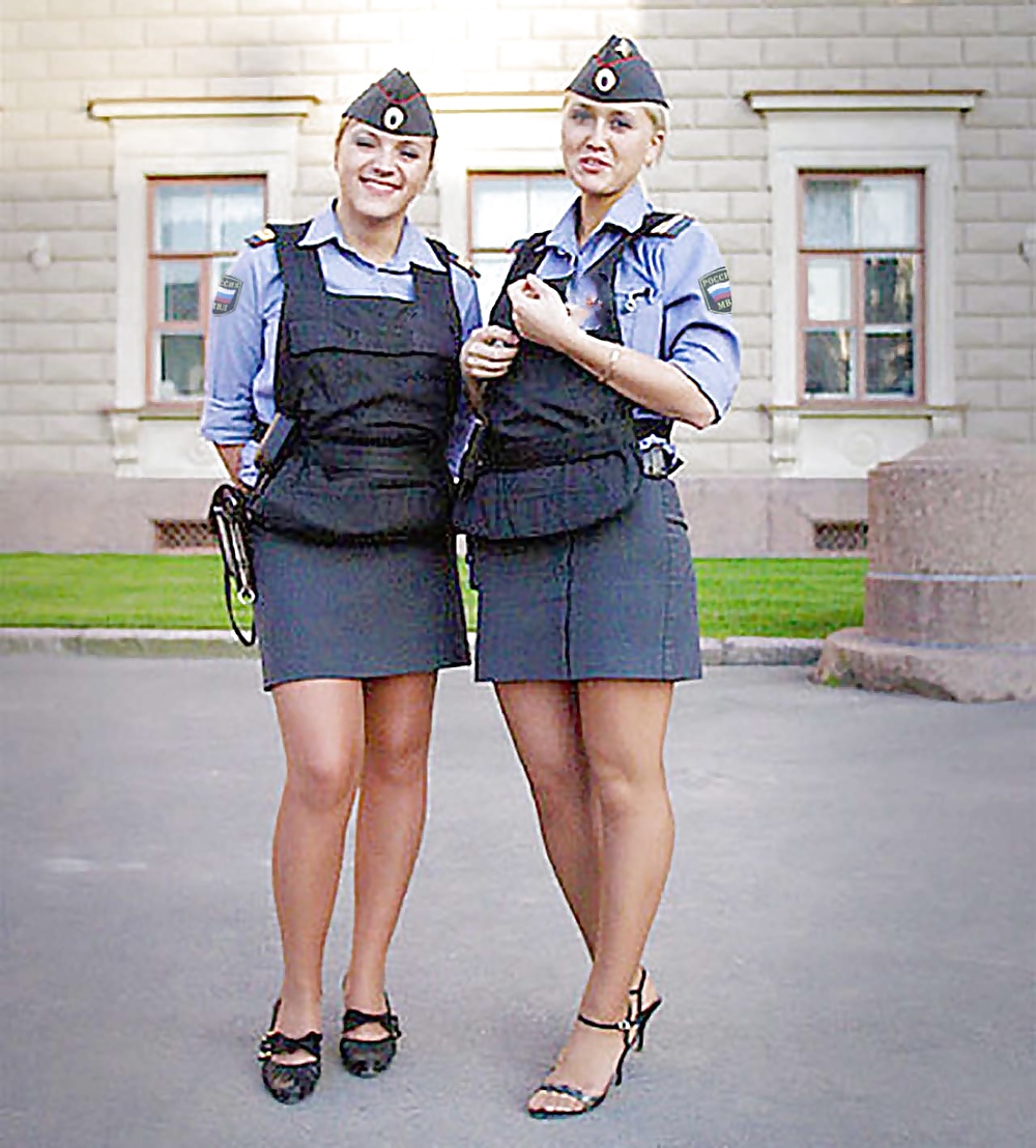 Girls in uniforms 2 policewomen - Photo #27.