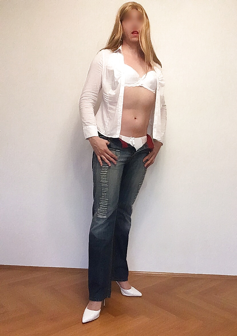 Sexy Bitch in Jeans and white Heels (8/11)