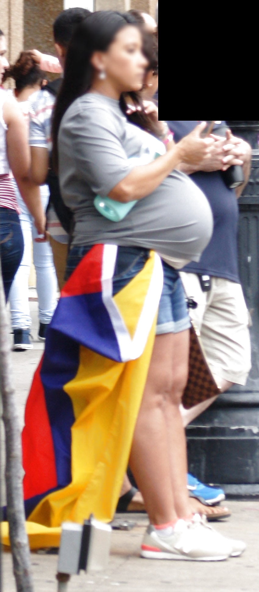 Pregnant_Latina_sexy_hips _thick_leg _huge_belly (6/6)