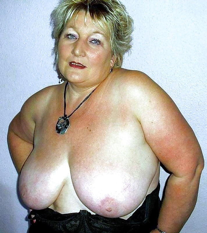 Older Ladies Topless - Photo #40.
