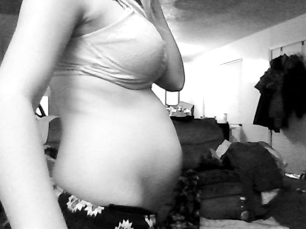 Pregnant Blonde Progression (23/35)