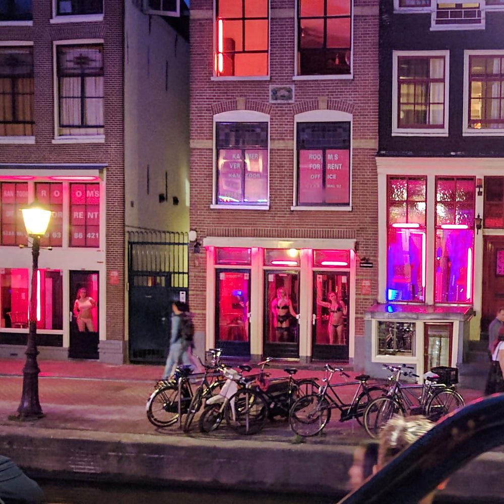 Red Light District 2 (4/36)