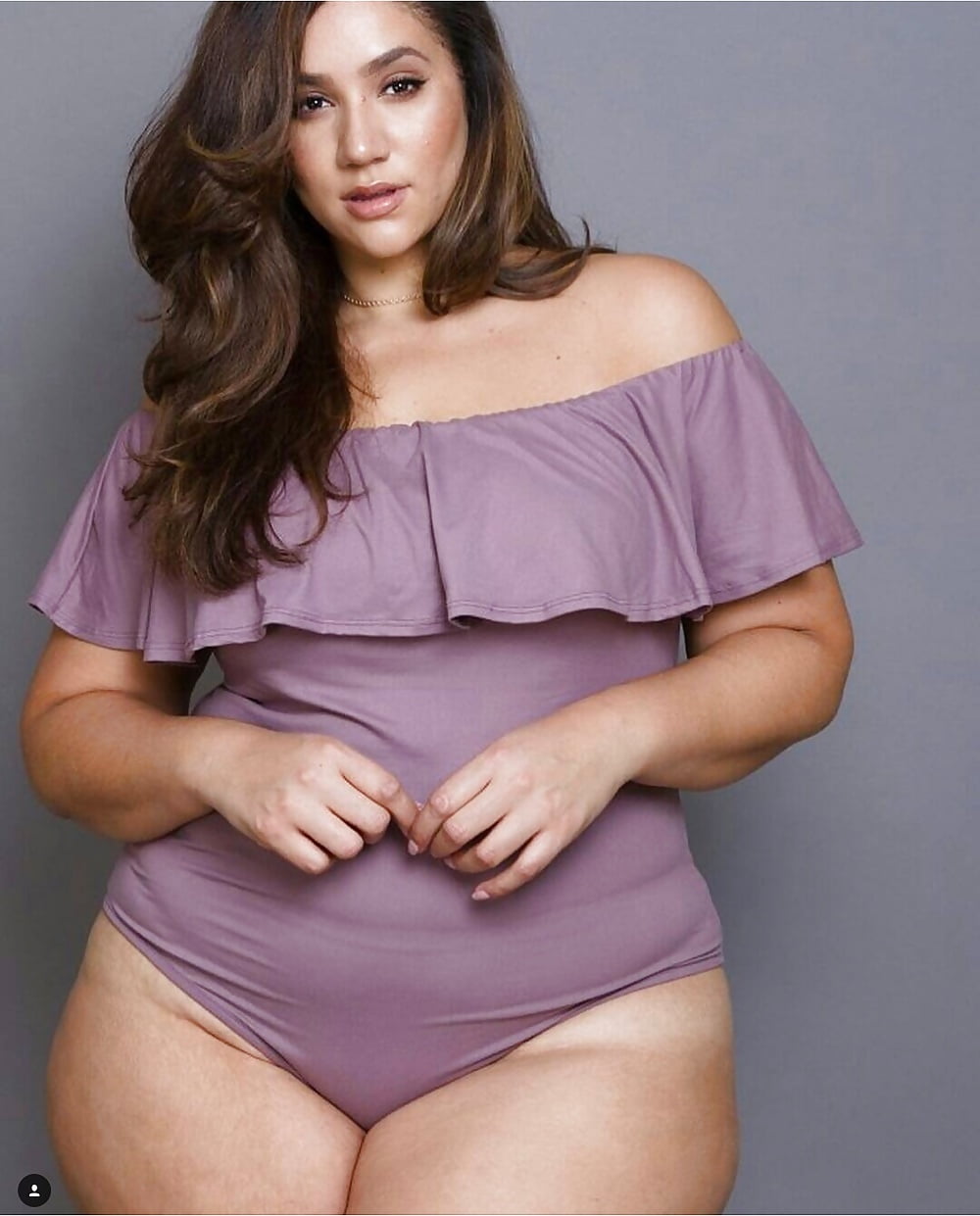 BBW Erica Lauren - Does my Ass look Huge in this? 