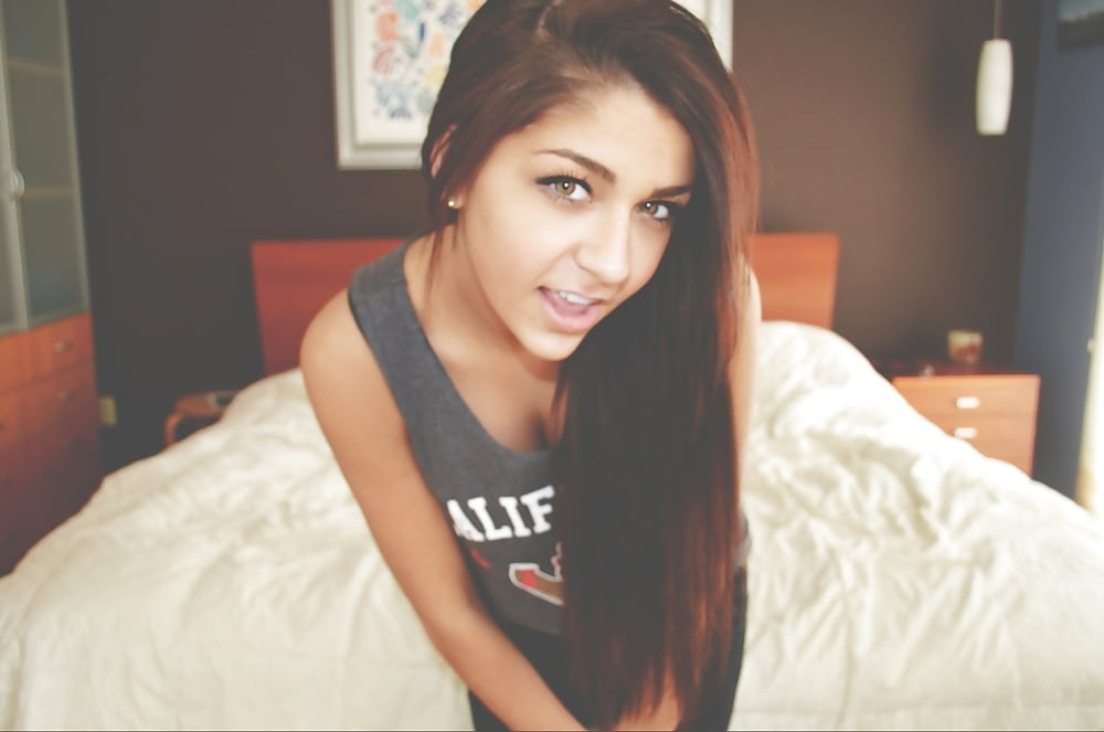 Andrea Russett YouTuber sexy - Photo #14.