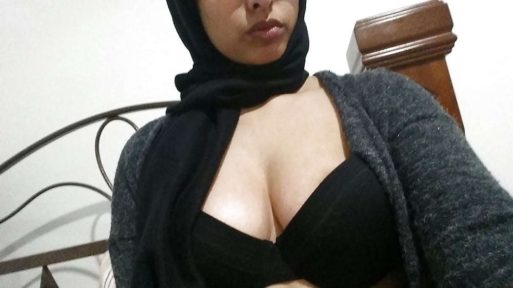 Hijabi Hijab bengali big tits East London (5/8)
