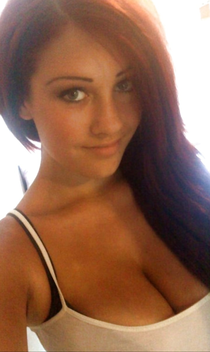 Teen_cleavage_selfies (45/49)