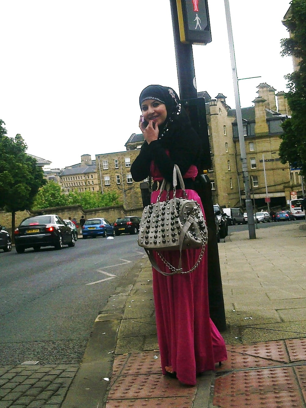 Big ass candid paki hijabi in high heels (7/16)