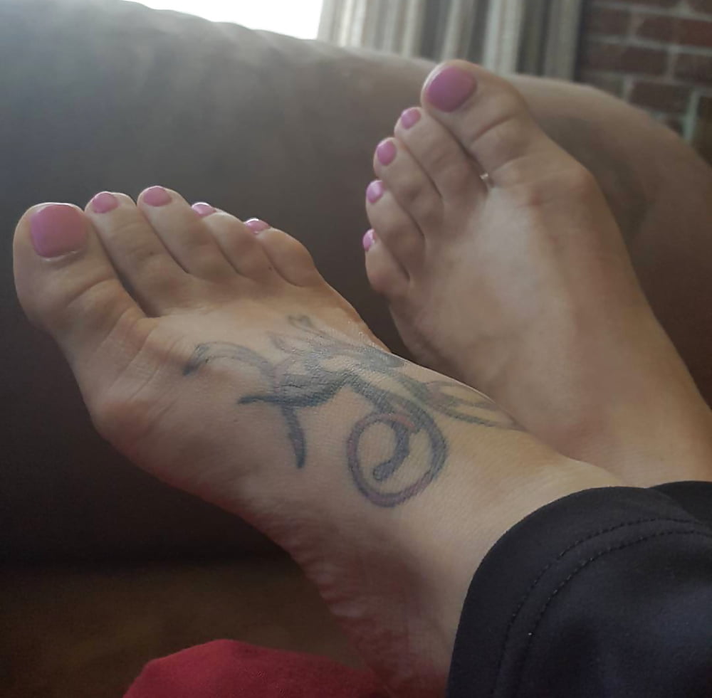 tasty_MILF_soles_and_toes_pt1 (23/25)