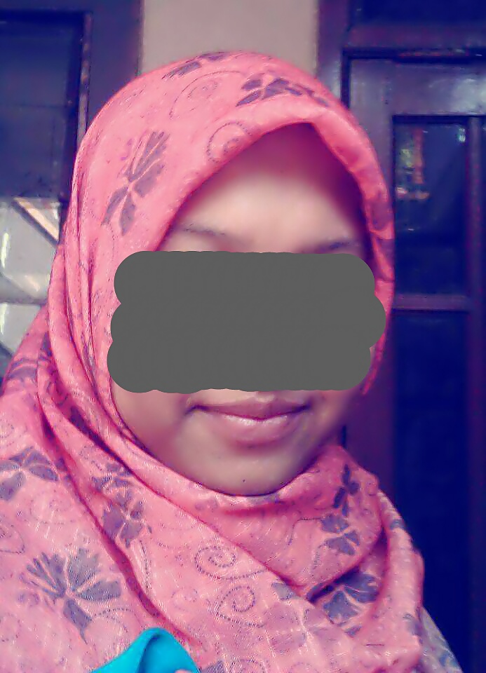indonesian jilbaber wife (2/7)