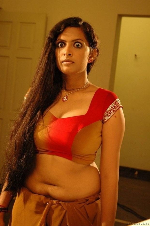 Indian Erotica (3/77)