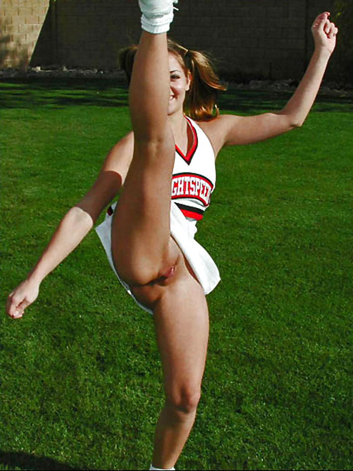 Free Naked High School Cheerleader No Panties.