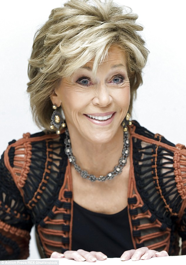 Shaggable in her seventies  Jane Fonda (18/31)