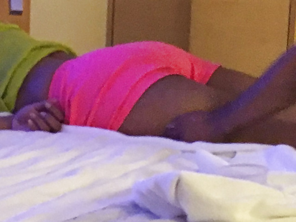 desi tamil wife getting massage in hotel (4/26)