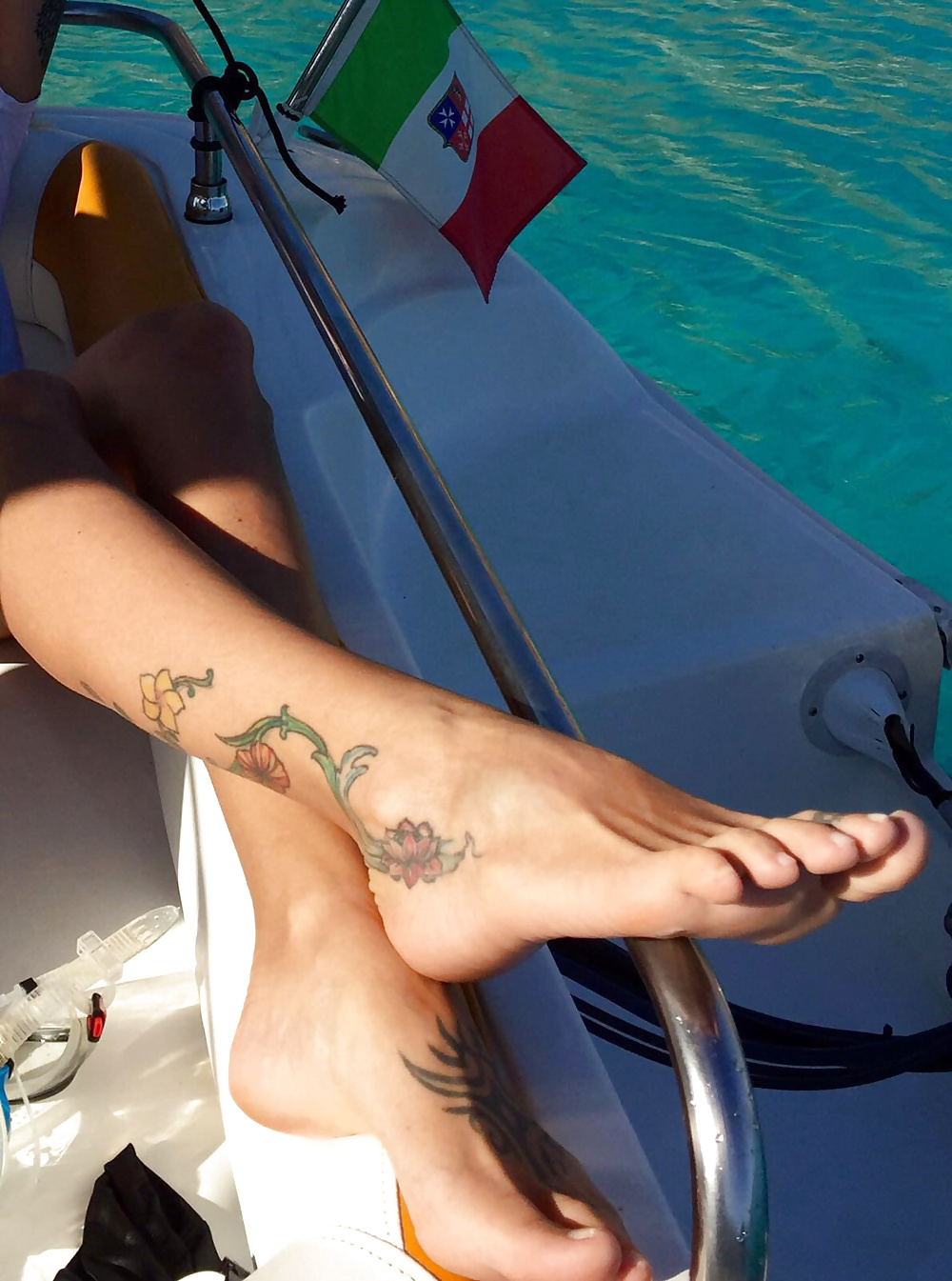 Marina Graziani - Italian showgirl with hot tattooed feet (16/21)