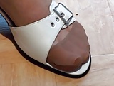 Nylon_in_high_heel_sandals (14/19)