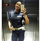 Leaked_Nudes_of_Brazil_Female_Cop_Julia (1/10)