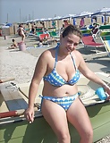 mature beach bikini posing and home (20)