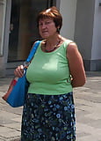 Nice Big Busty Candid Mature in Green (11)