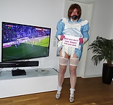 Sissy Maid from Berlin in diapers and chastity (4/8)