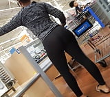 Wal-Mart Creep shot see thru leggings big ebony ass (12)