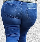 Bbw milf with thick legs and butt in tight jeans (34)