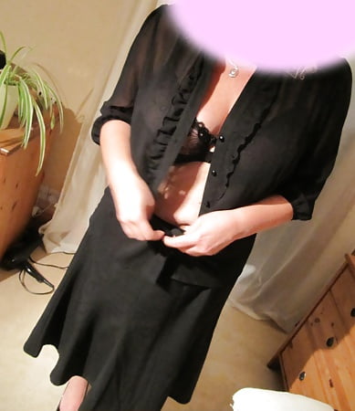 Wife_Dressed_and_Undressed_2 (5/14)
