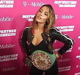 Sarah Shahi (IG) McGregor vs Mayweather fight 8-26-17 (2)
