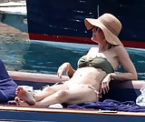 Gillian_Anderson_Bikini_in_Italy_6-16-17_Pt _2 (11/48)
