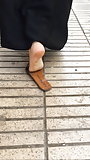 Candid_arabic_soles_on_sexy_sandals (8/16)